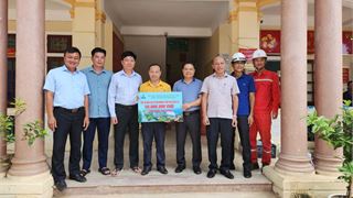 Công ty CP Thủy điện Hủa Na và tình người nơi "rốn lũ"