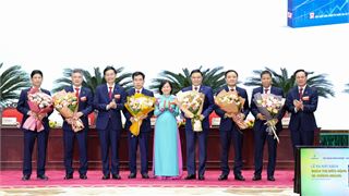 Quản trị biến động: Từ kinh nghiệm sống động đến lý luận nền tảng