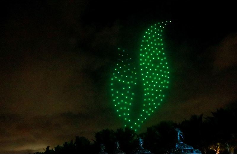 Chiêm ngưỡng màn Drone Show ngoạn mục “BSR kết nối quá khứ - hiện tại - tương lai”