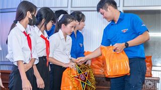 Đoàn Thanh niên PVPGB thắp sáng niềm vui Trung thu cho trẻ em nghèo tại Cần Thơ