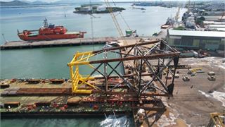 Vietsovpetro đón dòng dầu thương mại đầu tiên từ giàn BK-24, vượt kế hoạch hơn 2 tháng