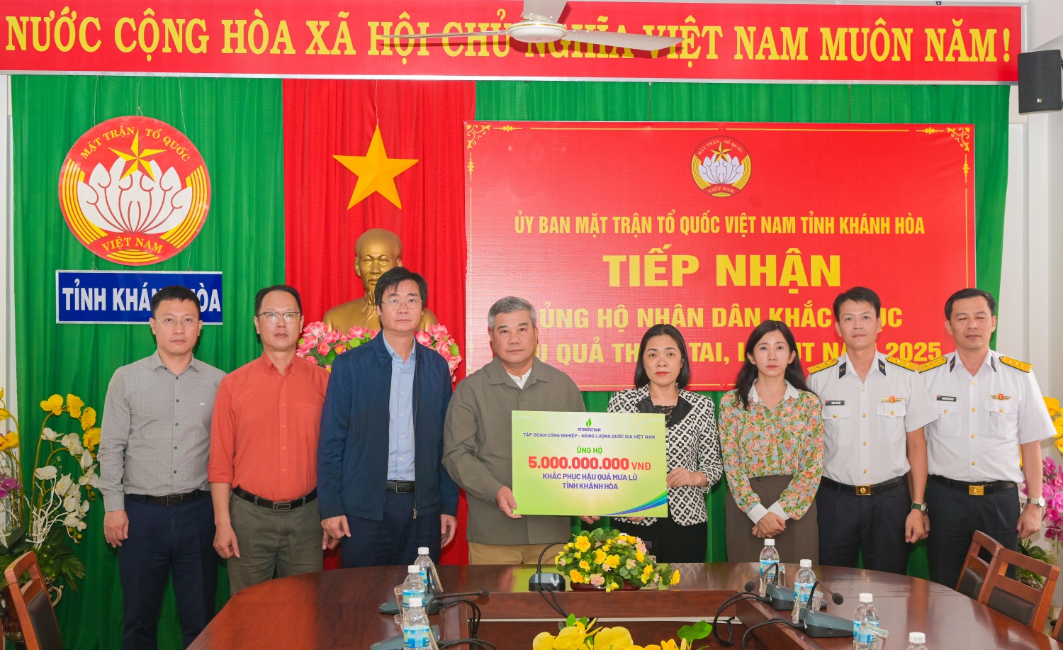 Petrovietnam trao 5 tỷ đồng hỗ trợ tỉnh Khánh Hòa khắc phục hậu quả thiên tai