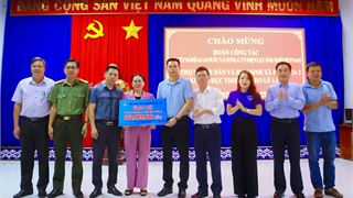 PV Power hỗ trợ bà con Đắk Lắk khắc phục hậu quả mưa lũ