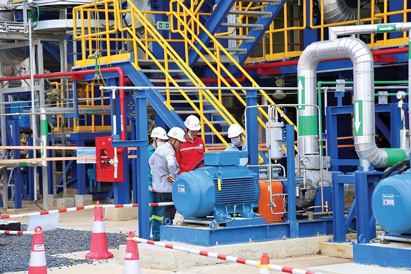 Người lao động trên công trường Nhà máy Điện Nhơn Trạch 3 và 4