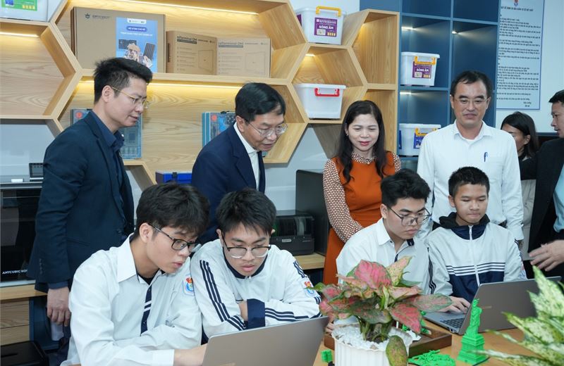 STEM Innovation Petrovietnam tiếp sức truyền thống hiếu học xứ Nghệ