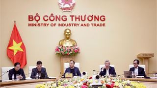 Sửa Luật Điện lực: Gỡ điểm nghẽn cho năng lượng tái tạo và điện gió ngoài khơi