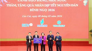 Phó Thủ tướng Phạm Thị Thanh Trà thăm, chúc Tết đồng bào các dân tộc và chiến sĩ biên phòng tỉnh Lào Cai