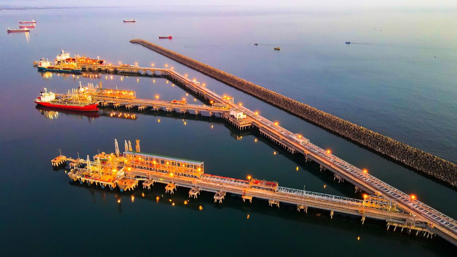 Các trạm xuất xăng dầu đường thuỷ và đường bộ được BSR tổ chức hoạt động bình thường trong các ngày nghỉ Tết Nguyên đán.