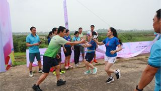 Sôi động Giải chạy bộ Ekiden chào mừng Ngày Quốc tế Phụ nữ tại BSR