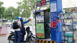 Người tiêu dùng đón nhận tích cực trong ngày đầu tiên PVOIL bán xăng E10 trên toàn hệ thống
