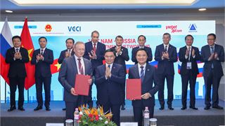 Thủ tướng Lê Minh Hưng chứng kiến trao văn kiện hợp tác giữa Petrovietnam với các doanh nghiệp năng lượng hàng đầu của Nga