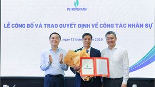 Trao quyết định giao nhiệm vụ Trưởng Ban Thăm dò Khai thác dầu khí Petrovietnam