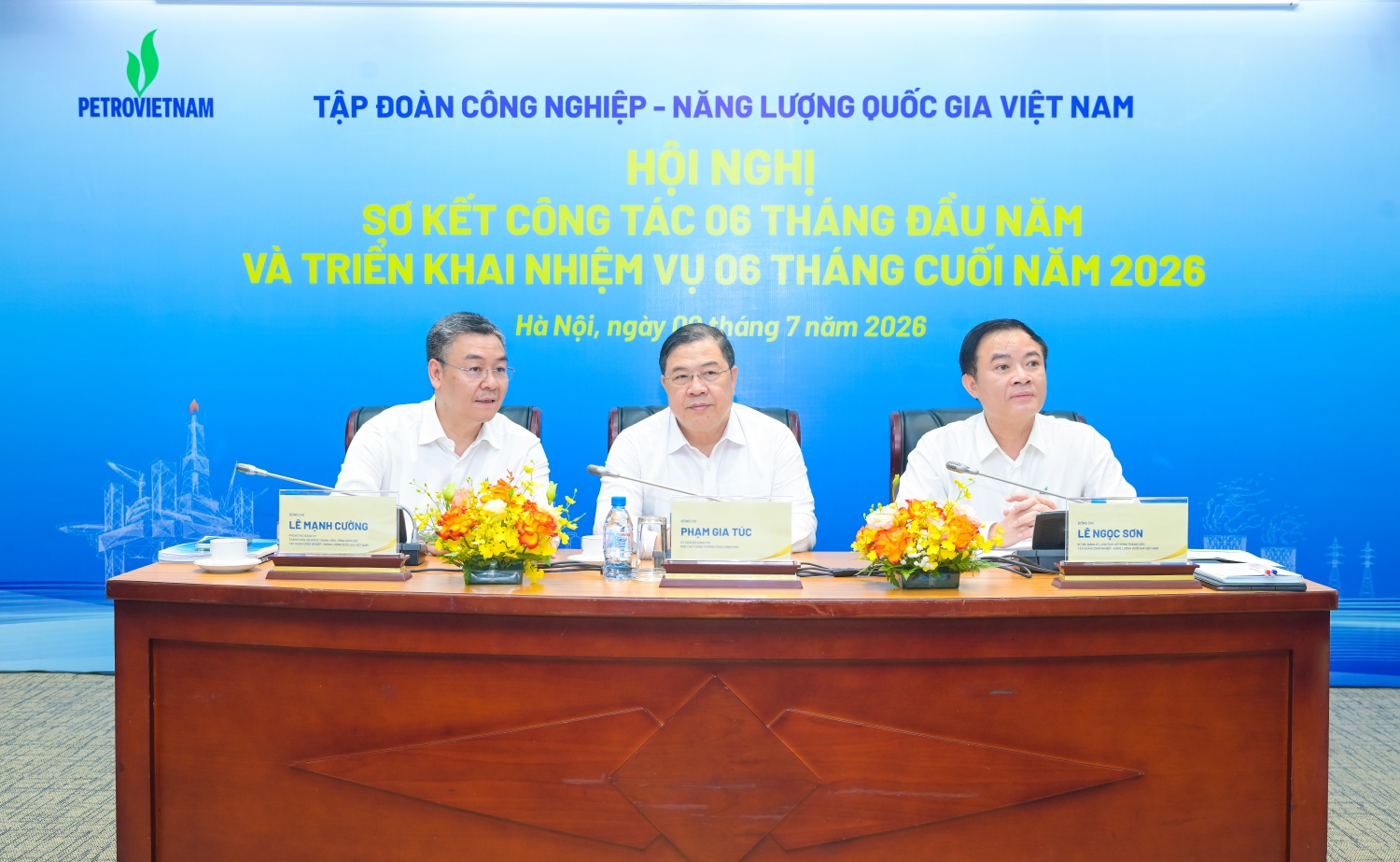 Phó Thủ tướng Thường trực Phạm Gia Túc dự Hội nghị sơ kết công tác 6 tháng đầu năm của Petrovietnam