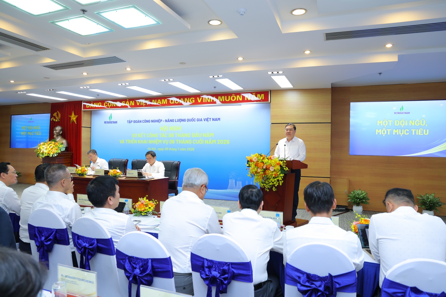 Petrovietnam phải trở thành động lực tăng trưởng, trụ cột bảo đảm an ninh năng lượng và ổn định kinh tế vĩ mô