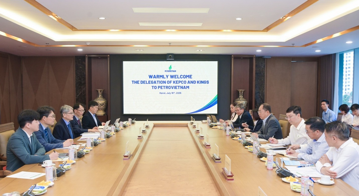 Phó Tổng Giám đốc PETROVIETNAM Cao Hoài Dương làm việc với Trường Năng lượng Hạt nhân Quốc tế KEPCO (KINGS) về phát triển nguồn nhân lực cho Dự án Điện hạt nhân Ninh Thuận 2.