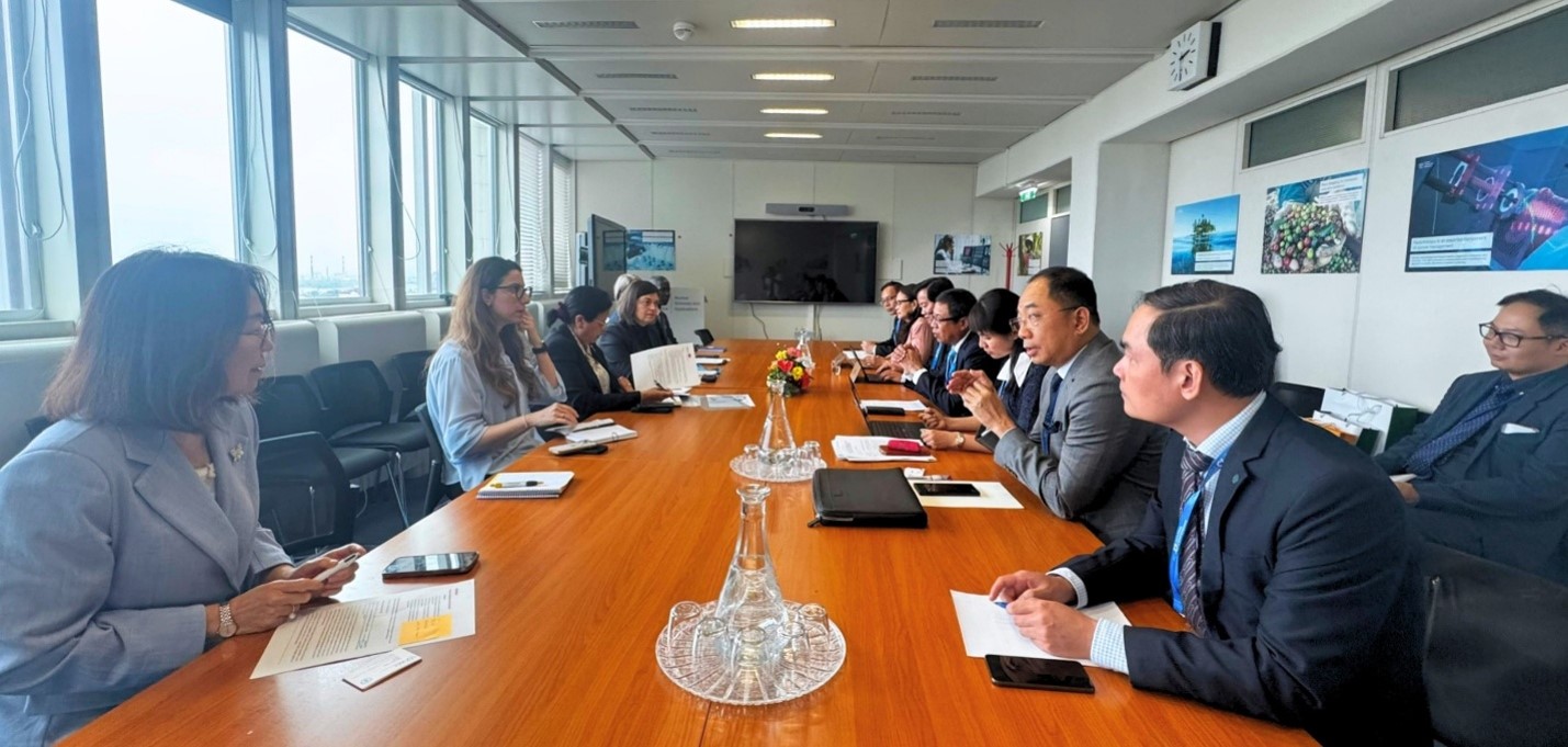 Đoàn công tác làm việc với bà Najat Mokhtar, Phó Tổng Giám đốc IAEA phụ trách Khoa học và Ứng dụng hạt nhân.