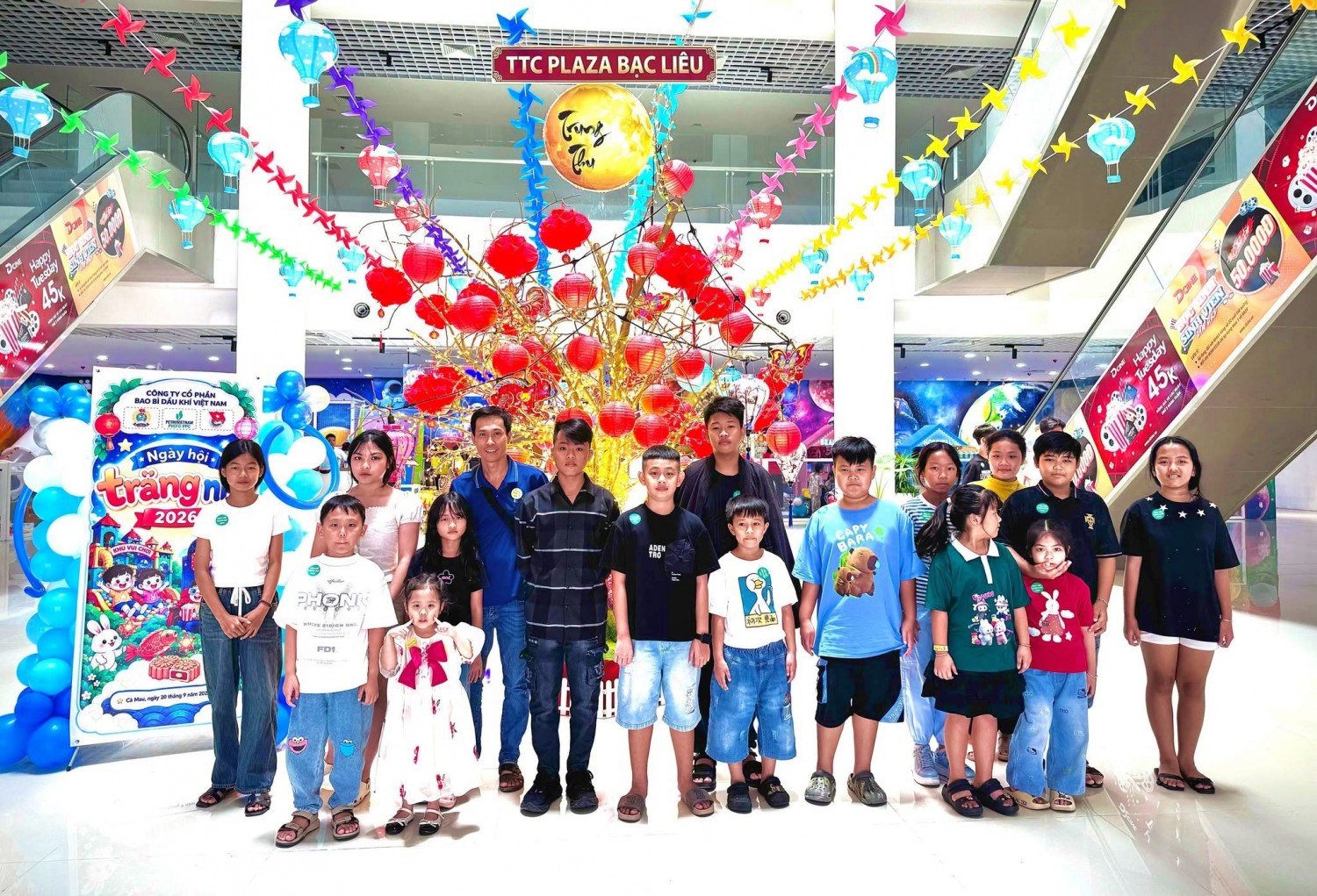 Con em CBCNV PPC tham gia chương trình “Ngày hội Trăng Nhỏ 2026”.