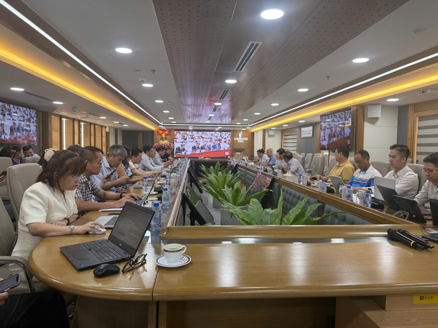 Điểm cầu PVOIL
