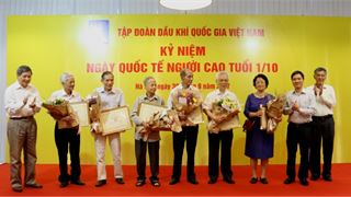PVN gặp mặt cán bộ hưu trí nhân Ngày Quốc tế Người cao tuổi