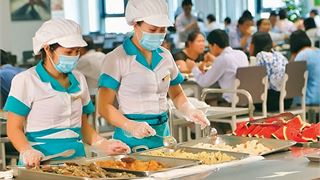 Công ty Cổ phần Quản lý và Khai thác Tài sản Dầu khí (PSA): Những suất ăn “Tận tay - Tận tâm” cho học trò