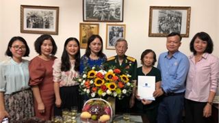 Mãi mãi bồi đắp truyền thống "Uống nước nhớ nguồn"