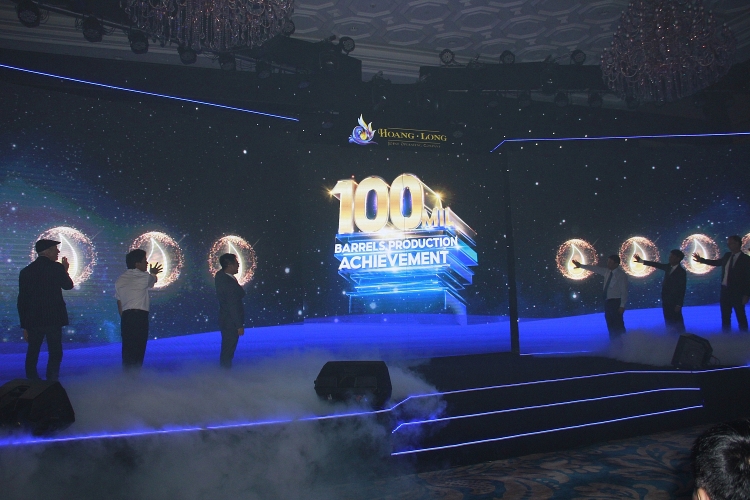 Hoàng Long JOC tổ chức lễ kỷ niệm đạt sản lượng 100 triệu thùng dầu”
