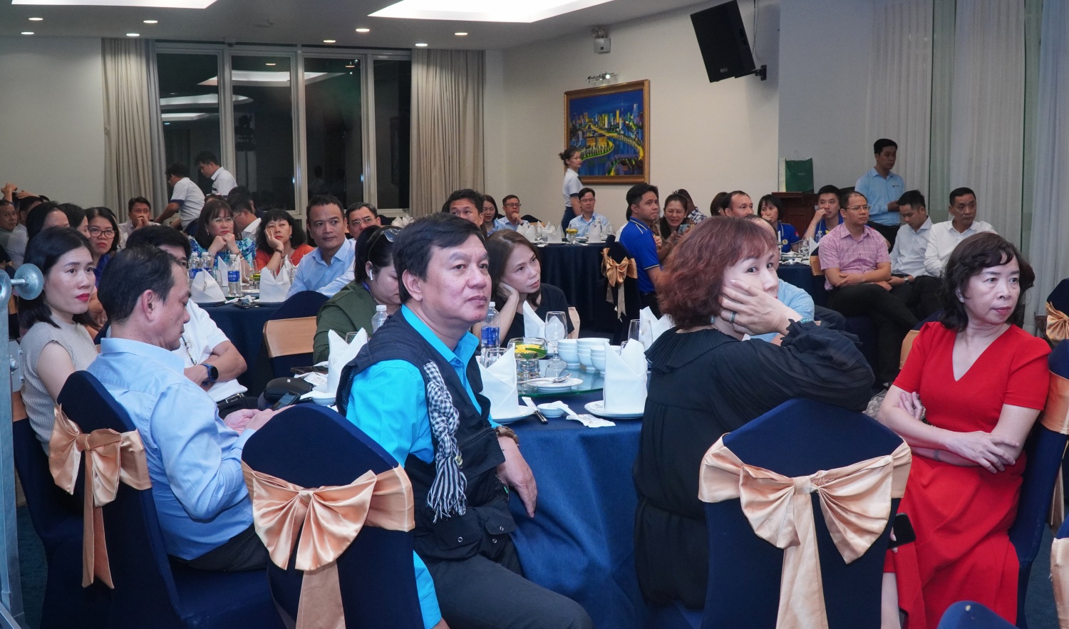 Kỷ niệm 33 năm Ngày thành lập CĐ DKVN: Cuộc gặp mặt xúc động và ý nghĩa của các thế hệ cán bộ công đoàn Kỷ niệm 33 năm Ngày thành lập CĐ DKVN: Cuộc gặp mặt xúc động và ý nghĩa của các thế hệ cán bộ công đoàn