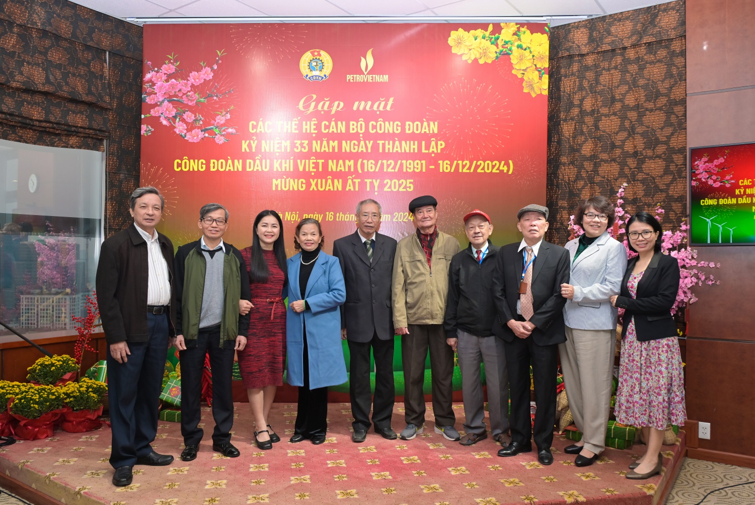 CĐ DKVN tri ân, gặp mặt các thế hệ cán bộ Công đoàn khu vực phía Bắc CĐ DKVN tri ân, gặp mặt các thế hệ cán bộ Công đoàn khu vực phía Bắc