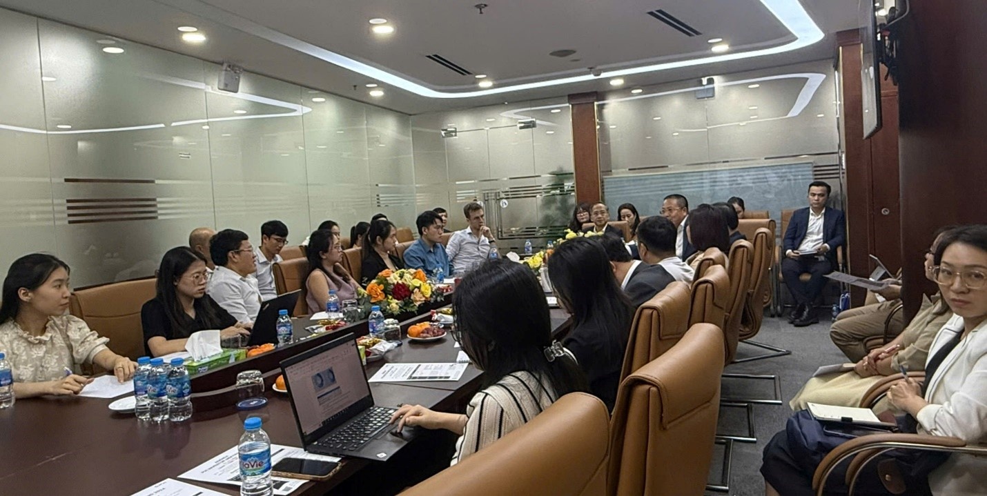Ông Dương Thanh Danh Francois- PCT Thường trực HĐQT chủ trì điểm cầu tại TP Hồ chí Minh