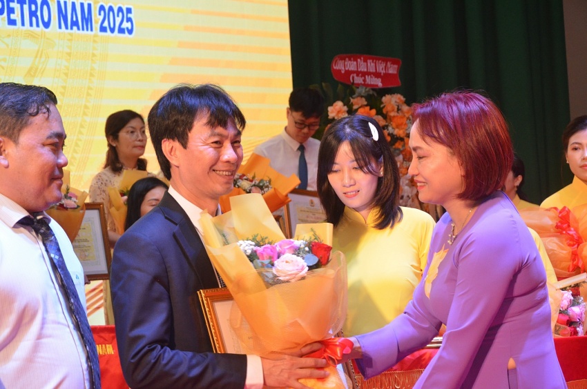 Vietsovpetro tổ chức Hội nghị Tổng kết công tác Đảng năm 2024 và Hội nghị Người lao động năm 2025