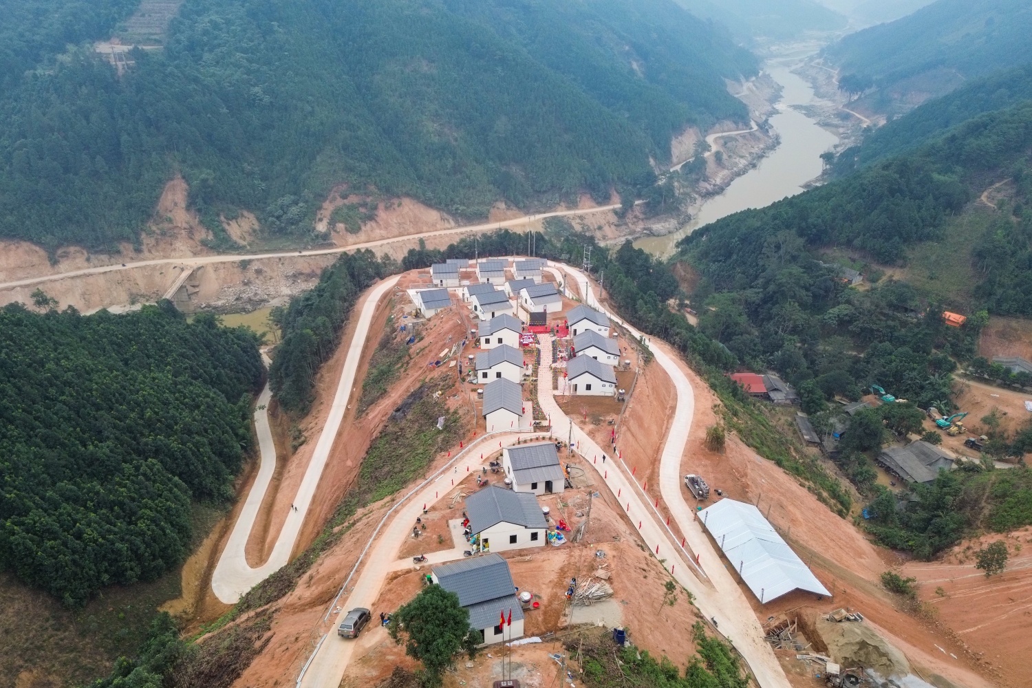 Petrovietnam tiên phong trong công tác xóa nhà tạm, nhà dột nát Petrovietnam tiên phong trong công tác xóa nhà tạm, nhà dột nát