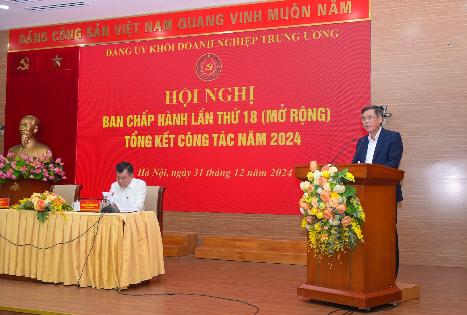 Đồng chí Trần Thắng, Phó Bí thư Đảng ủy Khối báo cáo Tổng kết công tác năm 2024 của Đảng ủy Khối DNTW Đồng chí Trần Thắng, Phó Bí thư Đảng ủy Khối báo cáo Tổng kết công tác năm 2024 của Đảng ủy Khối DNTW