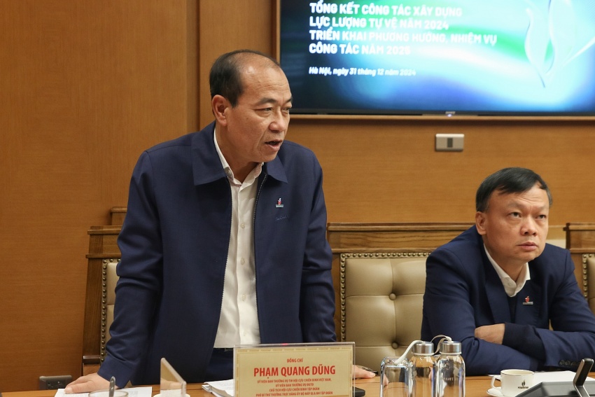 Đồng chí Phạm Quang Dũng phát biểu chỉ đạo tại hội nghị Đồng chí Phạm Quang Dũng phát biểu chỉ đạo tại hội nghị
