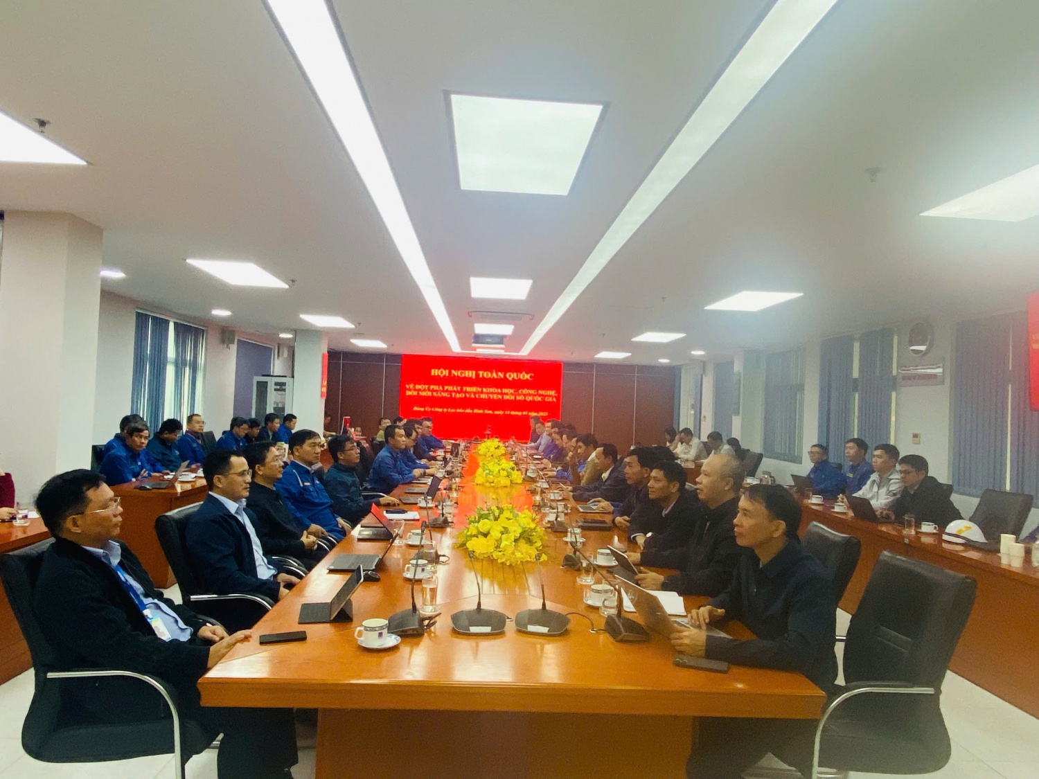 Petrovietnam tham dự Hội nghị toàn quốc về đột phá phát triển khoa học, công nghệ, đổi mới sáng tạo và chuyển đổi số quốc gia