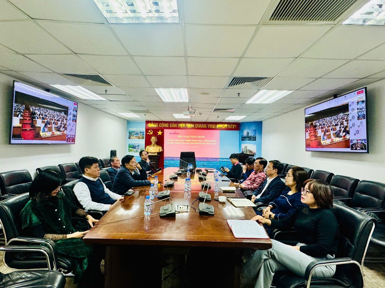Petrovietnam tham dự Hội nghị toàn quốc về đột phá phát triển khoa học, công nghệ, đổi mới sáng tạo và chuyển đổi số quốc gia