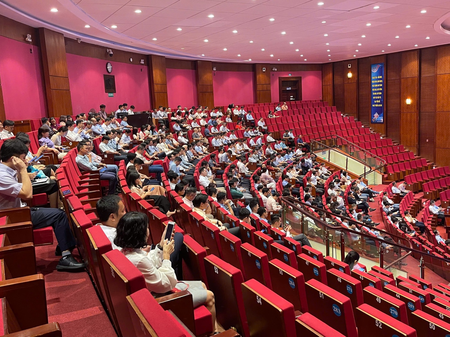 Petrovietnam tham dự Hội nghị toàn quốc về đột phá phát triển khoa học, công nghệ, đổi mới sáng tạo và chuyển đổi số quốc gia