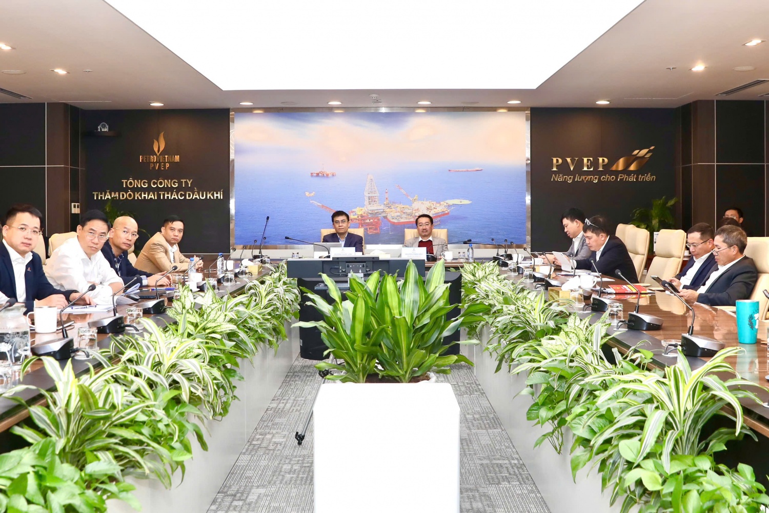 Petrovietnam tham dự Hội nghị toàn quốc về đột phá phát triển khoa học, công nghệ, đổi mới sáng tạo và chuyển đổi số quốc gia