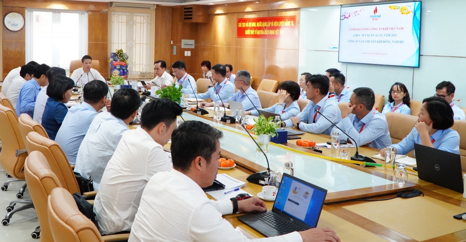 Tổng Giám đốc PV GAS động viên tinh thần đoàn kết và nỗ lực của PV GAS SE Tổng Giám đốc PV GAS động viên tinh thần đoàn kết và nỗ lực của PV GAS SE