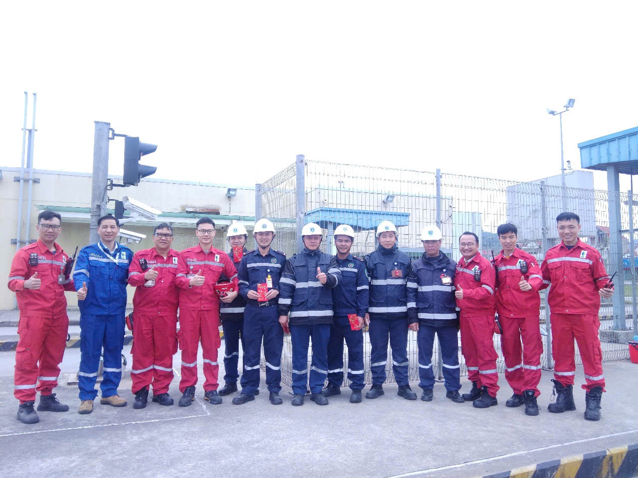 Lãnh đạo NSRP thăm hỏi, động viên, chúc Tết người lao động làm việc xuyên Tết