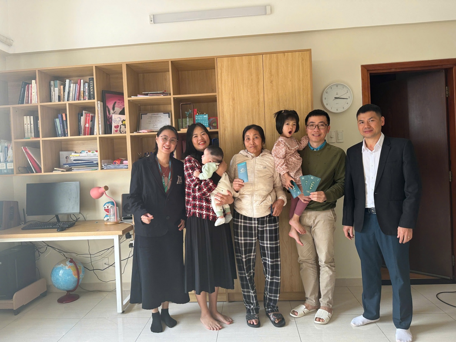 Lãnh đạo NSRP thăm hỏi, động viên, chúc Tết người lao động làm việc xuyên Tết Lãnh đạo NSRP thăm hỏi, động viên, chúc Tết người lao động làm việc xuyên Tết