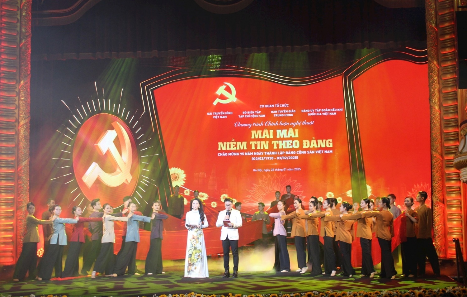 Chương trình Mãi mãi niềm tin theo Đảng. Ảnh: Đình Hiệp