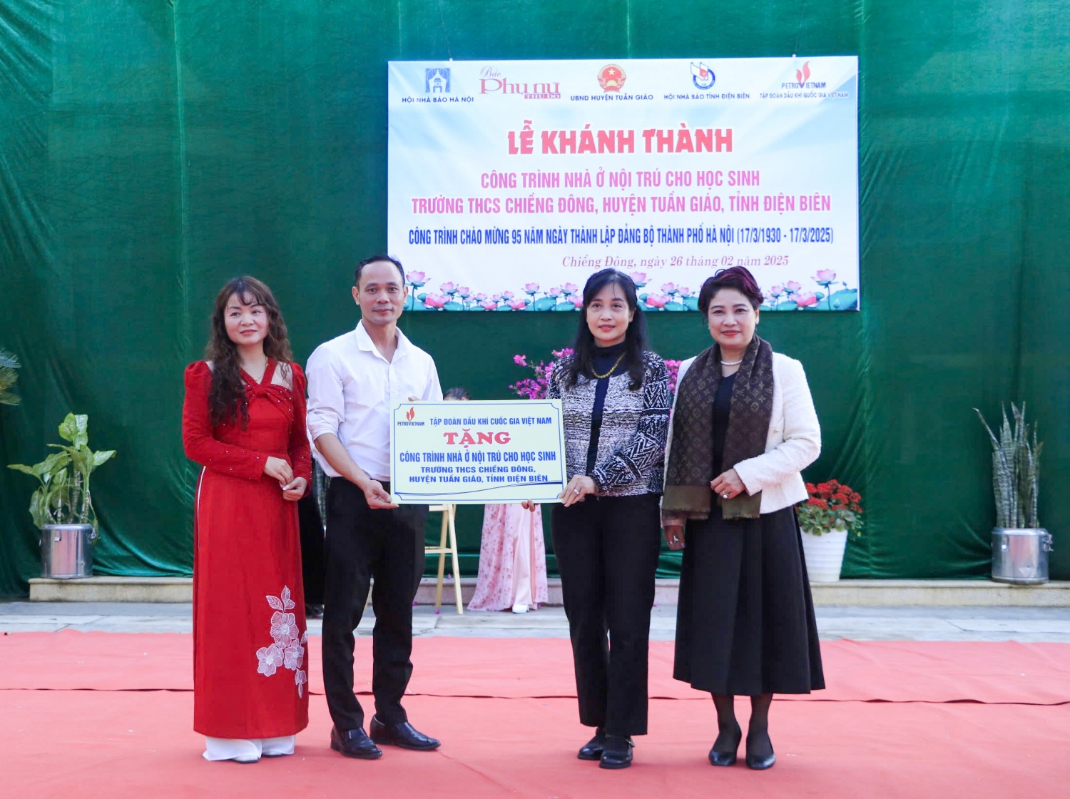 Khánh thành công trình nhà ở nội trú Trường THCS Chiềng Đông (Điện Biên) do Petrovietnam tài trợ
