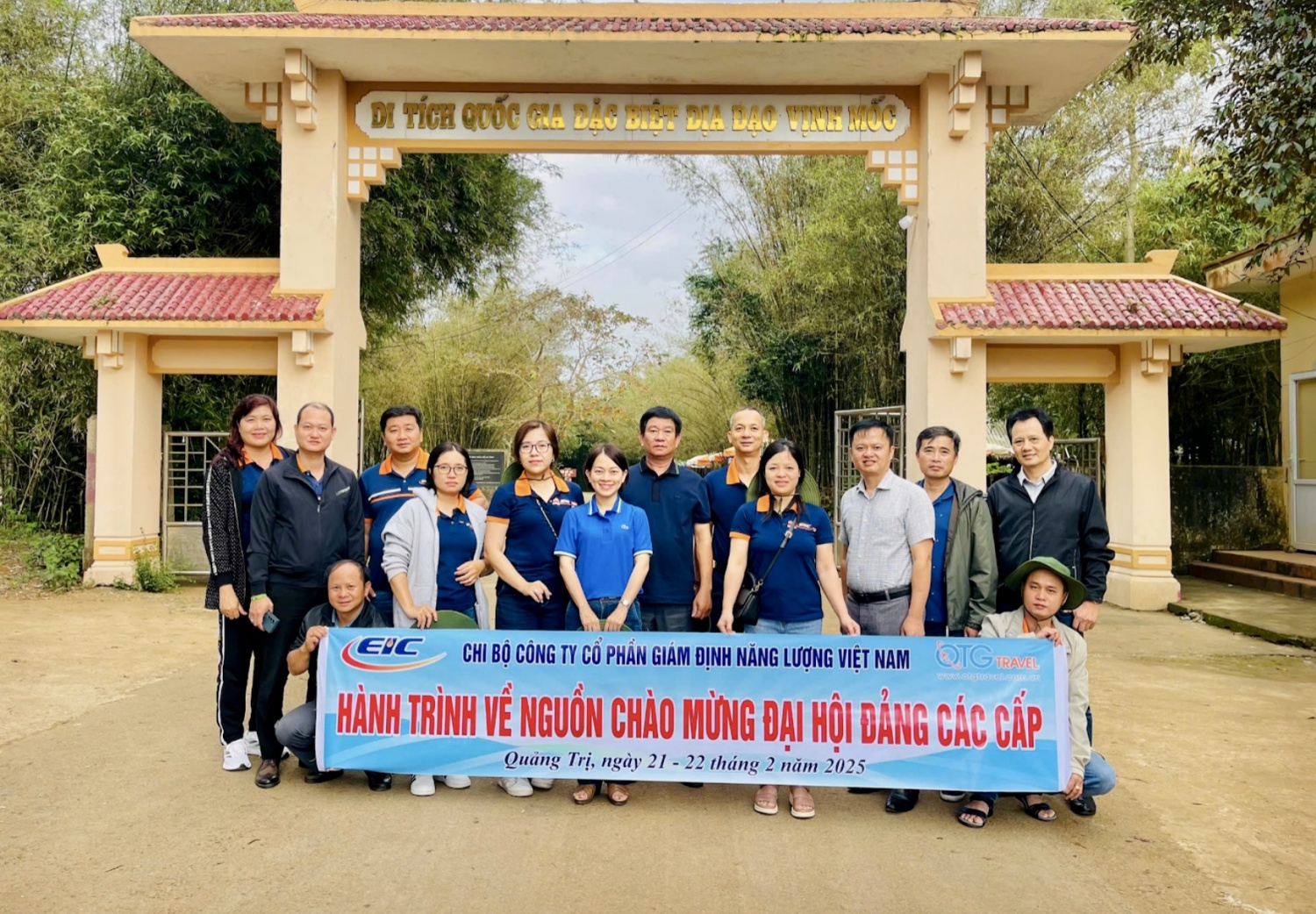 Chi bộ EIC: Lễ kết nạp đảng viên mới đầy ý nghĩa tại Nghĩa trang liệt sĩ Quốc gia Trường Sơn