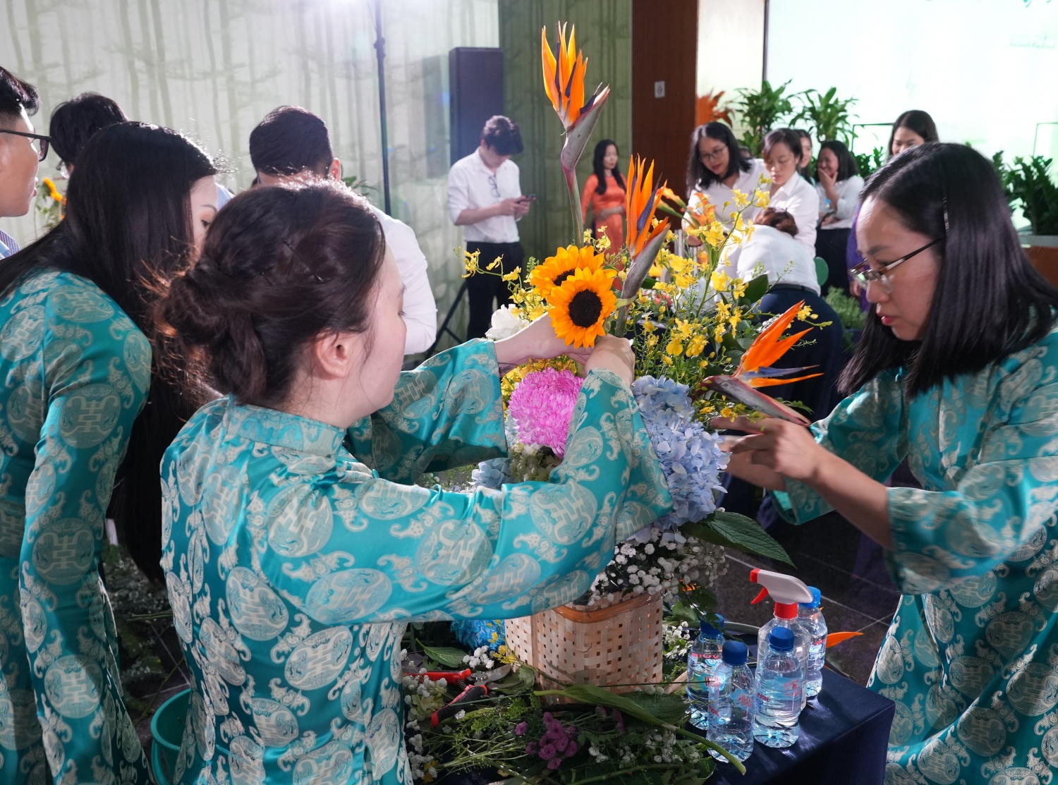 “Sắc hương PV GAS 2025” – Niềm hạnh phúc rực rỡ màu hoa “Sắc hương PV GAS 2025” – Niềm hạnh phúc rực rỡ màu hoa