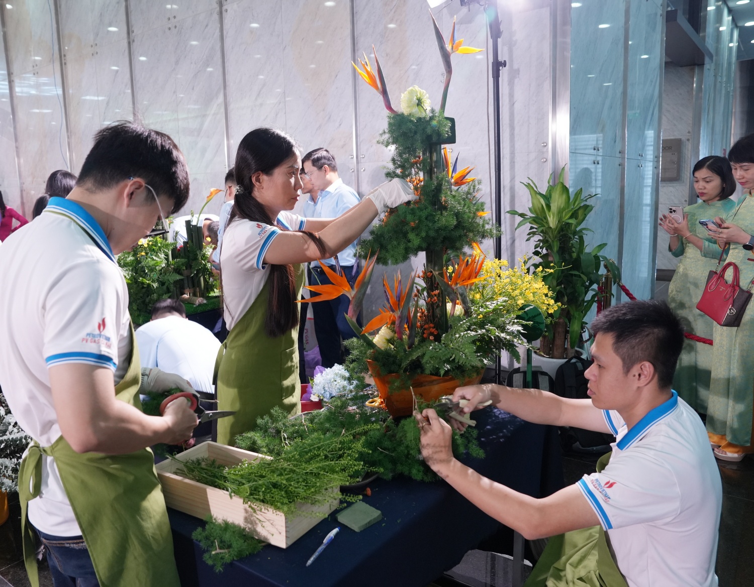 “Sắc hương PV GAS 2025” – Niềm hạnh phúc rực rỡ màu hoa “Sắc hương PV GAS 2025” – Niềm hạnh phúc rực rỡ màu hoa