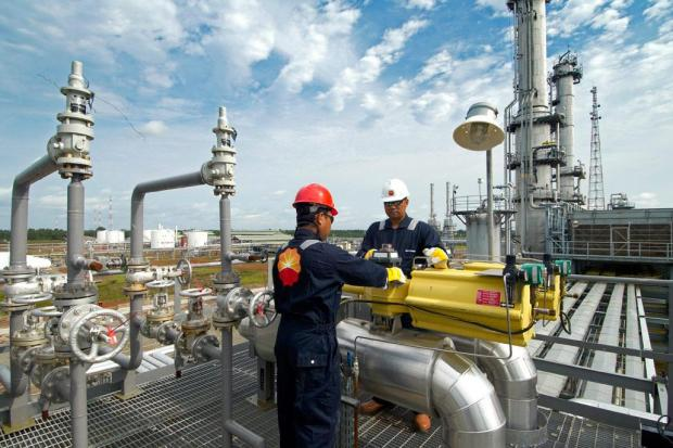Ngành hóa dầu Trung Quốc lao đao vì cuộc chiến thương mại với Mỹ”