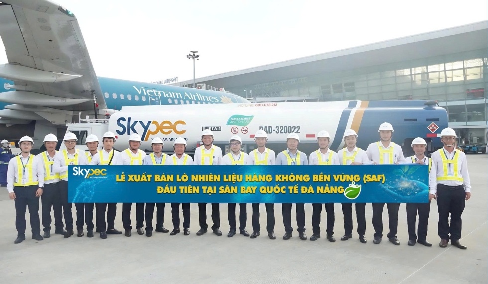 Nhiên liệu hàng không của BSR tra nạp thành công cho các chuyến bay nội địa của Vietnam Airlines”