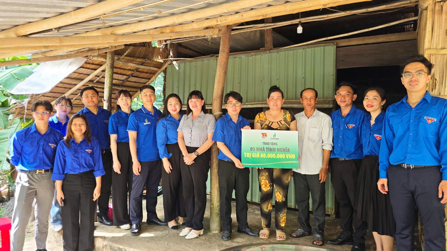 Đoàn Thanh niên Petrovietnam trao tặng nhà tình nghĩa và hỗ trợ cho trẻ em khó khăn tại Sóc Trăng”