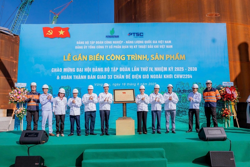 Hoàn thành 33 chân đế điện gió xuất khẩu – Dấu ấn chào mừng Đại hội Đảng bộ Petrovietnam lần thứ IV”
