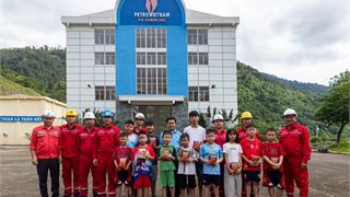 Chuyện ghi ở Nhà máy Thủy điện Hủa Na